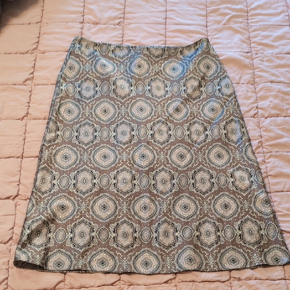 New York & Company Gray and White Midi A-Line Skirt